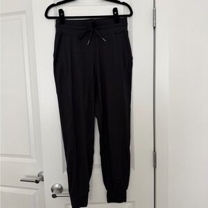Women’s Lululemon joggers
